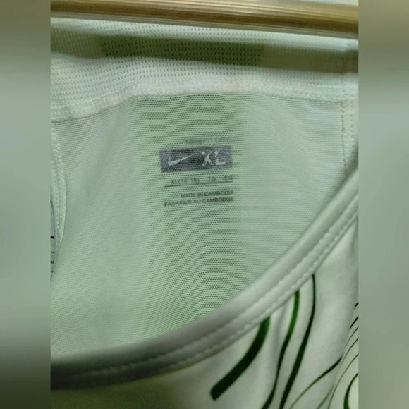 Nike Dri-Fit Running Tank and Shorts Set Athletic Activewear Green White size XL - Picture 3 of 6